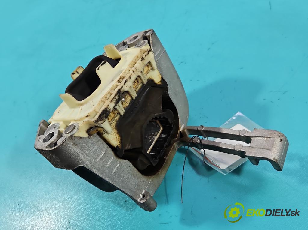 Skoda Scala 2019- 1.0 tsi 114 HP manual 84 kW 999 cm3 5- airbag motora 2Q0199262BK (Držiak motora)