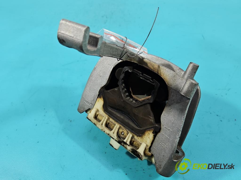 Skoda Scala 2019- 1.0 tsi 114 HP manual 84 kW 999 cm3 5- airbag motora 2Q0199262BK (Držiak motora)