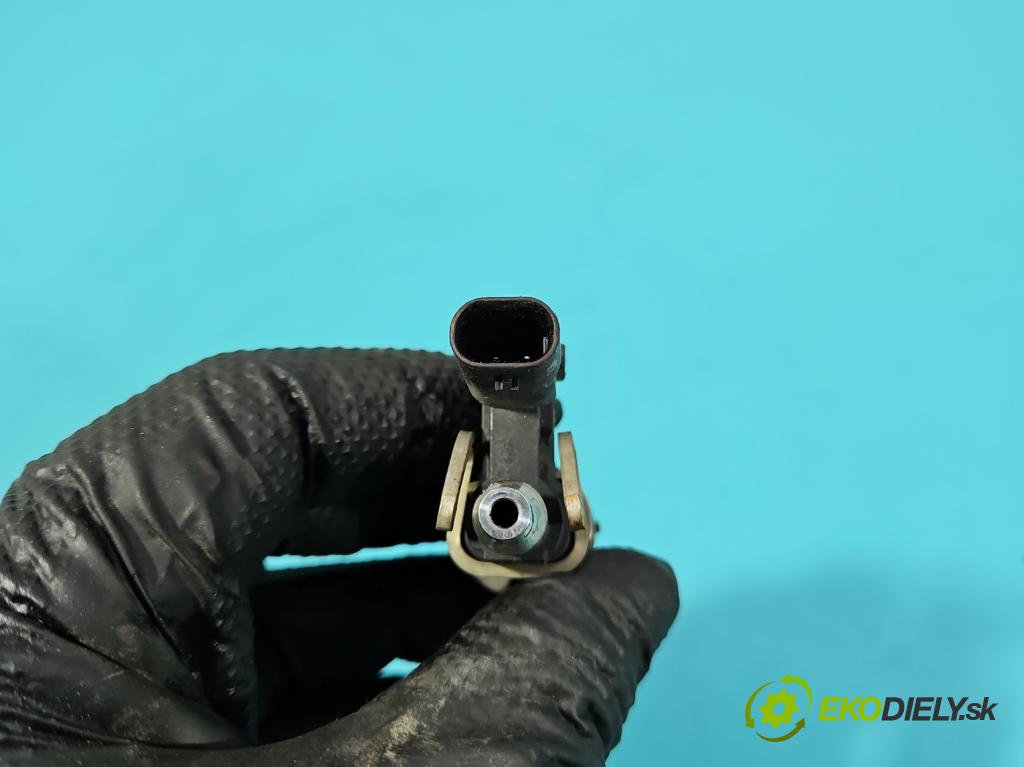 Skoda Scala 2019- 1.0 tsi 114 HP manual 84 kW 999 cm3 5- vstrek 0261500443 (Vstrekovač paliva)