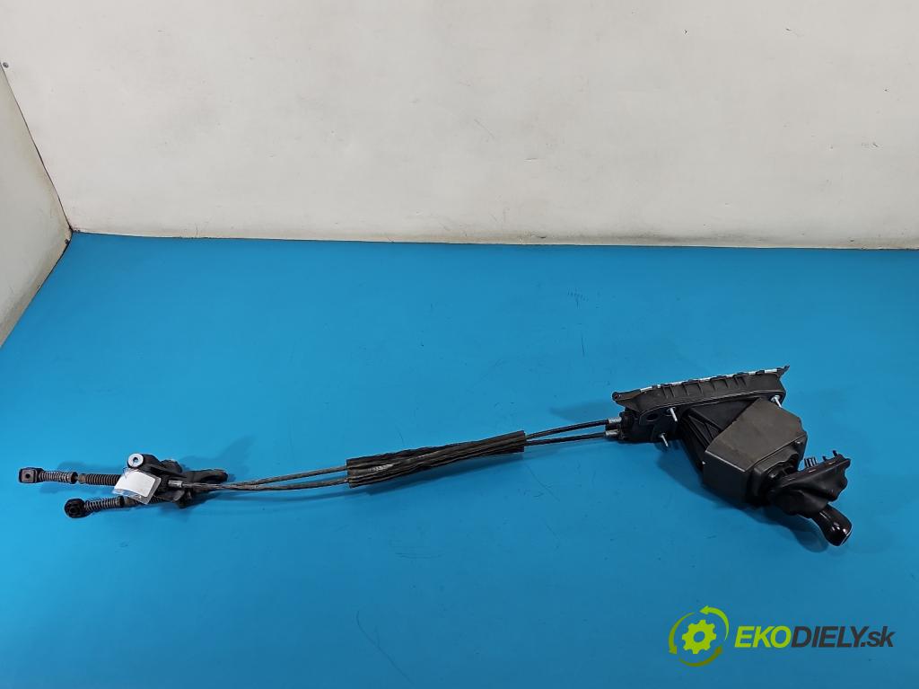 Skoda Scala 2019- 1.0 tsi 114 HP manual 84 kW 999 cm3 5- Páka: Změny: stupeň,rýchlosť 5Q0711061F (Rýchlostná páka (kulisa))