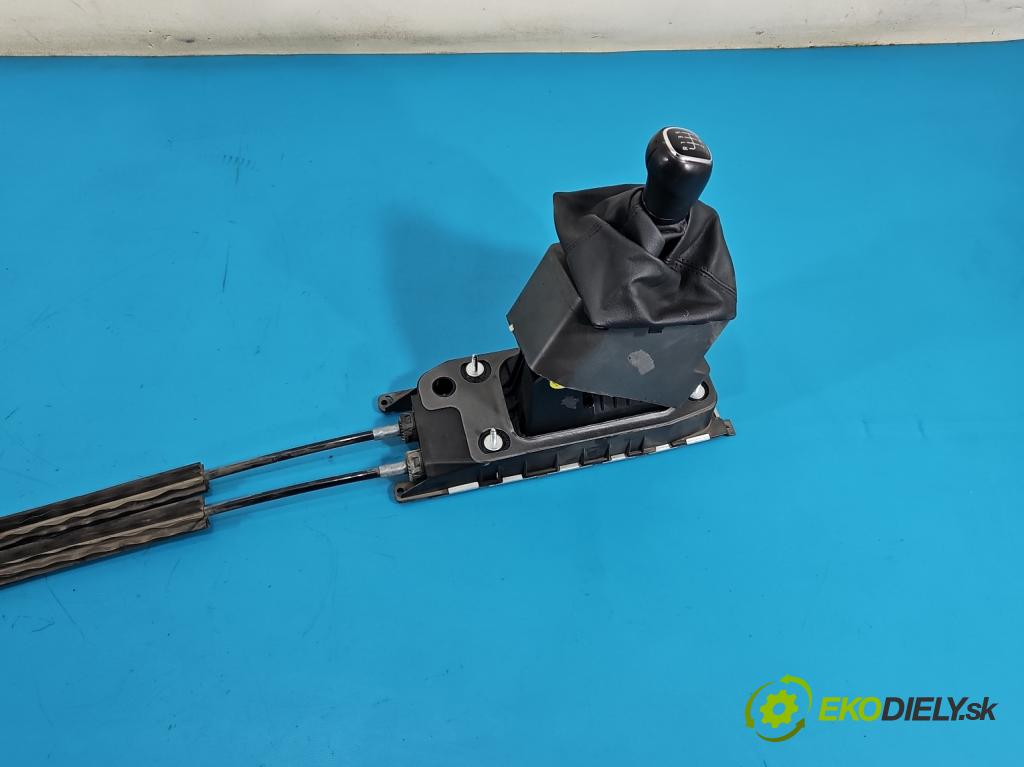 Skoda Scala 2019- 1.0 tsi 114 HP manual 84 kW 999 cm3 5- Páka: Změny: stupeň,rýchlosť 5Q0711061F (Rýchlostná páka (kulisa))