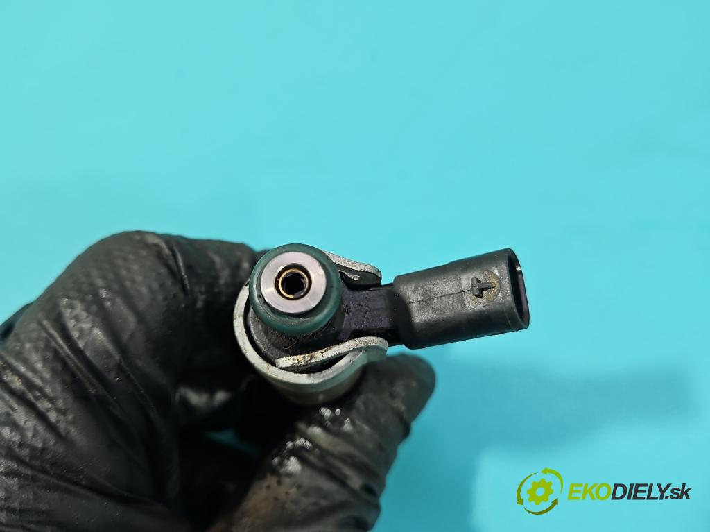 Audi Q5 2008-2016 2.0 TFSI 224 hp automatic 165 kW 1984 cm3 5- vstřikovač 0261500087 (Vstřikovač paliva)