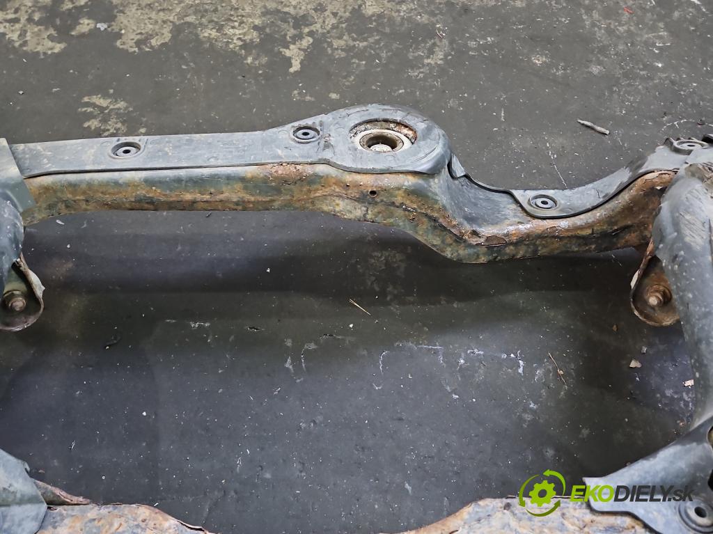 Audi Q5 2008-2016 2.0 TFSI 224hp automatic 165 kW 1984 cm3 5- zadna výstuha  (Výstuha zadná)