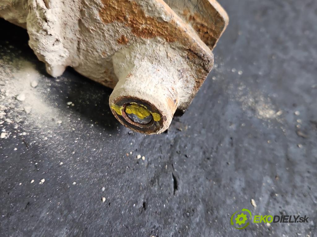 Fiat Fiorino III 2007- 1.3 jtd 75 hp manual 55 kW 1248 cm3 5- zadní výztuha  (Zadní výztuha)