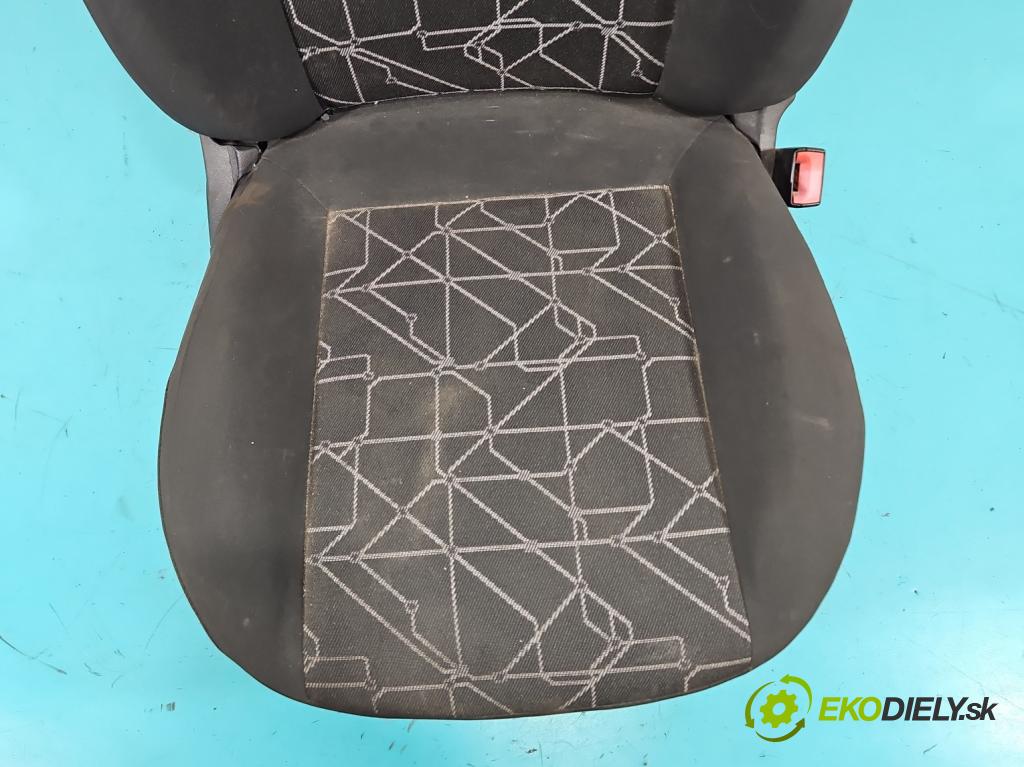 Fiat Fiorino III 2007- 1.3 jtd 75 HP manual 55 kW 1248 cm3 5- Sedačka pravý  (Sedadlo)