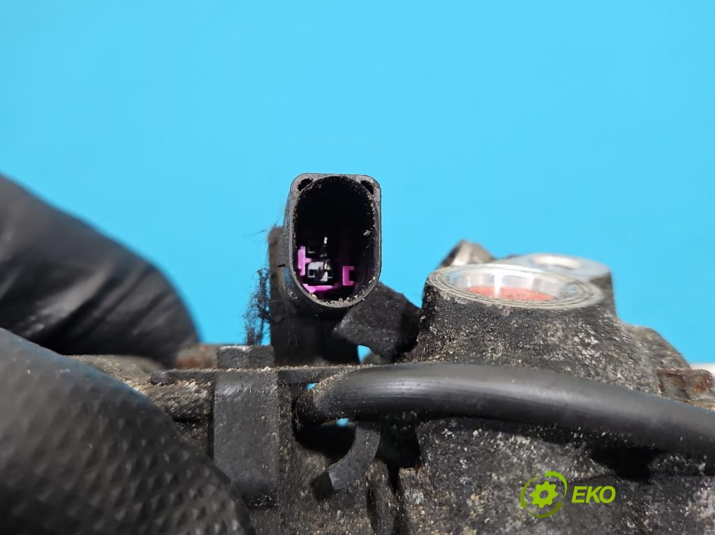 Audi A5 8T 2007-2016 3.0 tdi 239KM manual 176 kW 2967 cm3 2- Kompresor: klimatizácie 8K0260805F (Kompresor klimatizácie)