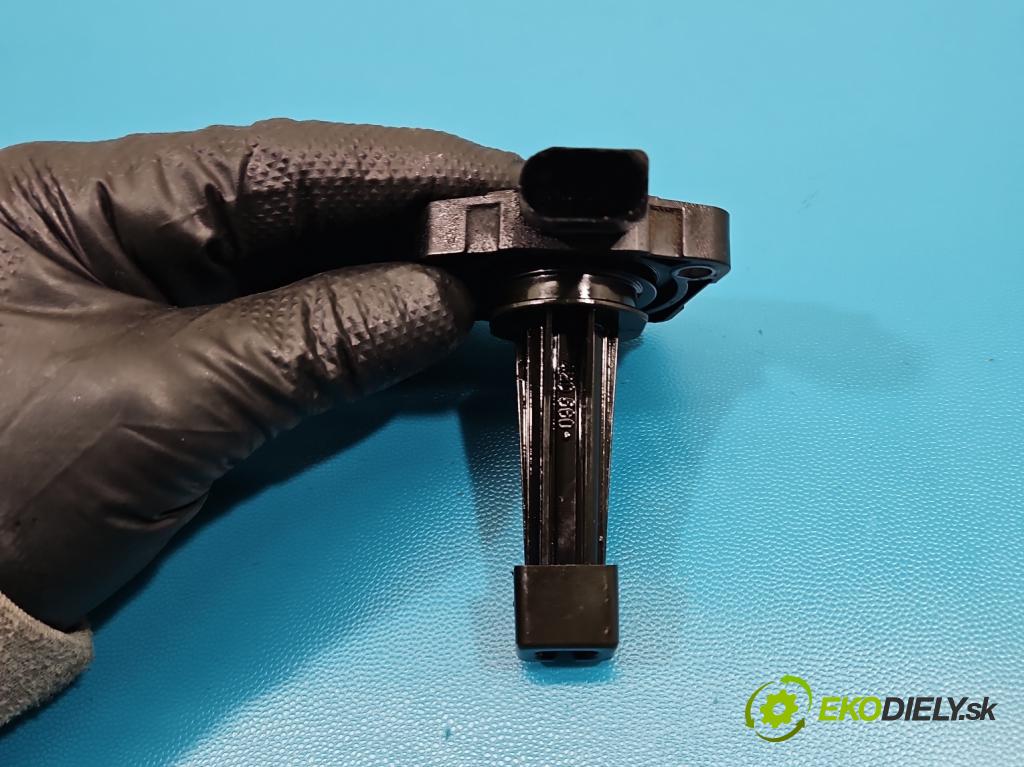 Audi A5 8T 2007-2016 3.0 tdi 239KM manual 176 kW 2967 cm3 2- snímač úroveň: oleja: 03C907660H (Snímač)