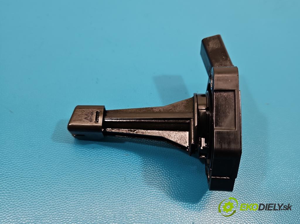 Audi A5 8T 2007-2016 3.0 tdi 239KM manual 176 kW 2967 cm3 2- snímač úroveň: oleja: 03C907660H (Snímač)