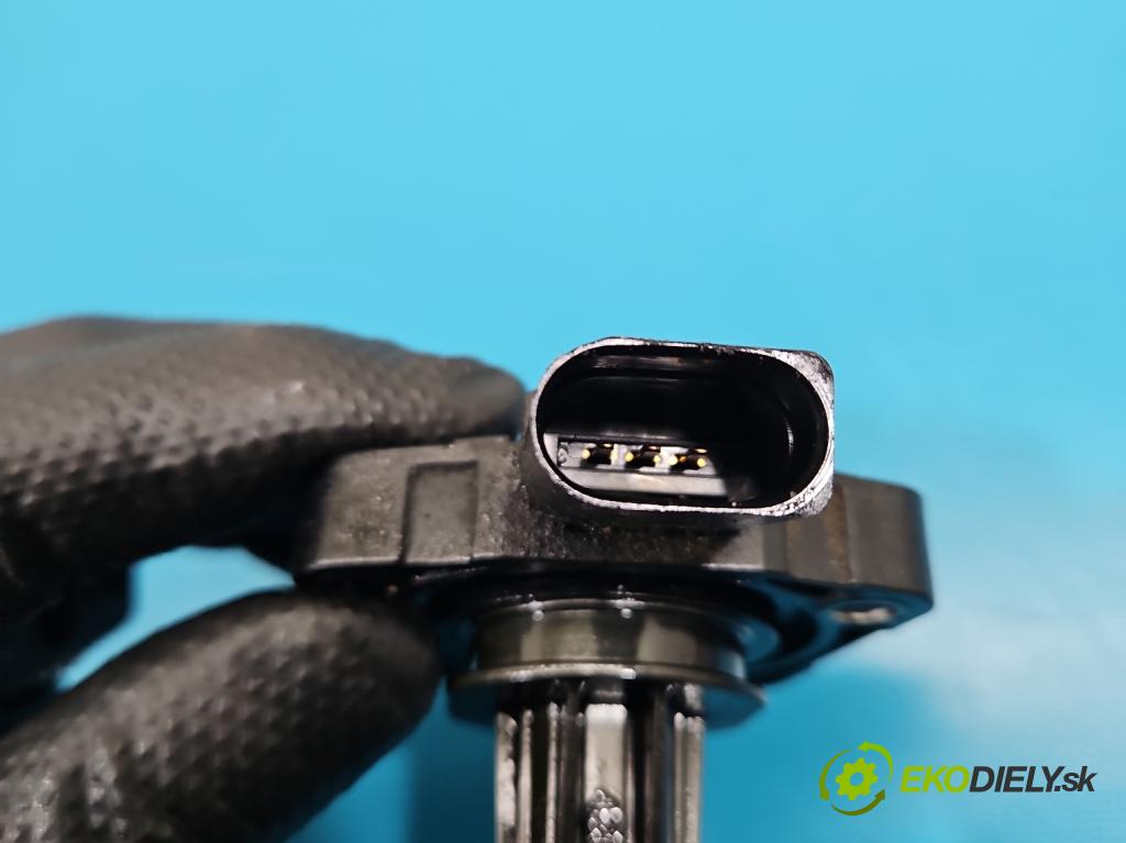 Audi A5 8T 2007-2016 3.0 tdi 239KM manual 176 kW 2967 cm3 2- snímač úroveň: oleja: 03C907660H (Snímač)