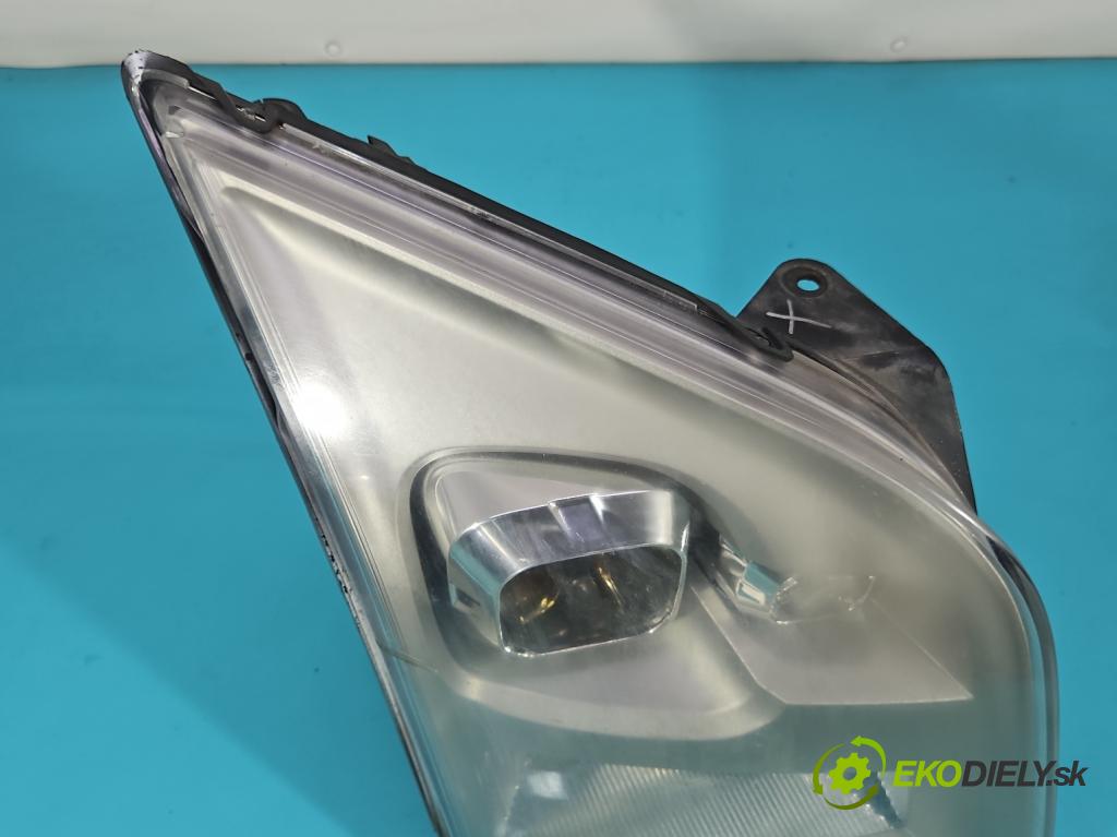 Ford Transit Mk7 2006-2013 2.2 tdci 116 HP manual 85 kW 2198 cm3 5- Reflektor: pravý  (Svetlo predné pravé)