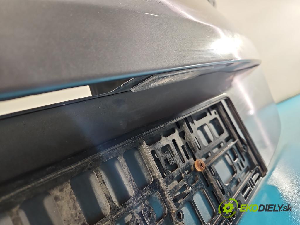 Kia Ceed III 2018- 1.5 160 hp automatic 117.5 kW 1482 cm3 5- zadní kufrové dveře  (Zadní kapota (kufr))