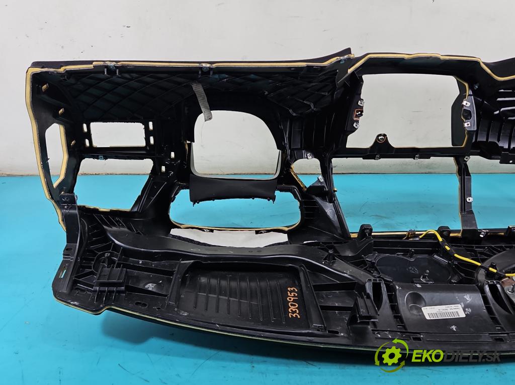 Bmw X6 E71 2007–2014 3.0d 306KM automatic 225 kW 2993 cm3 5- kokpit,přistrojova deska