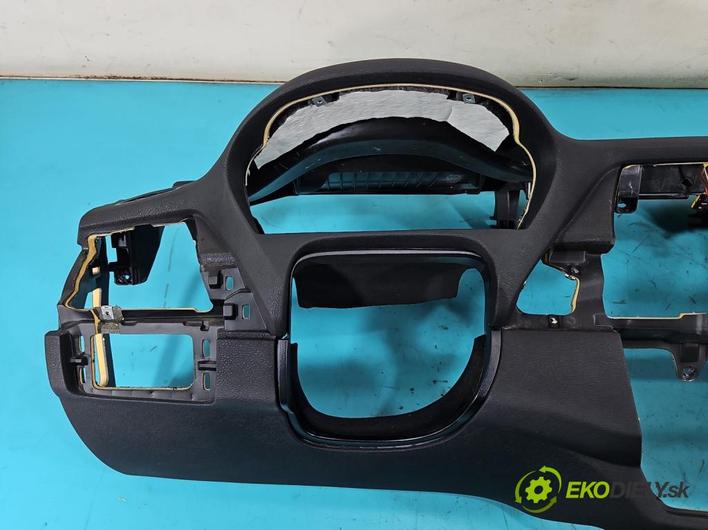 Bmw X6 E71 2007–2014 3.0d 306KM automatic 225 kW 2993 cm3 5- kokpit,přistrojova deska