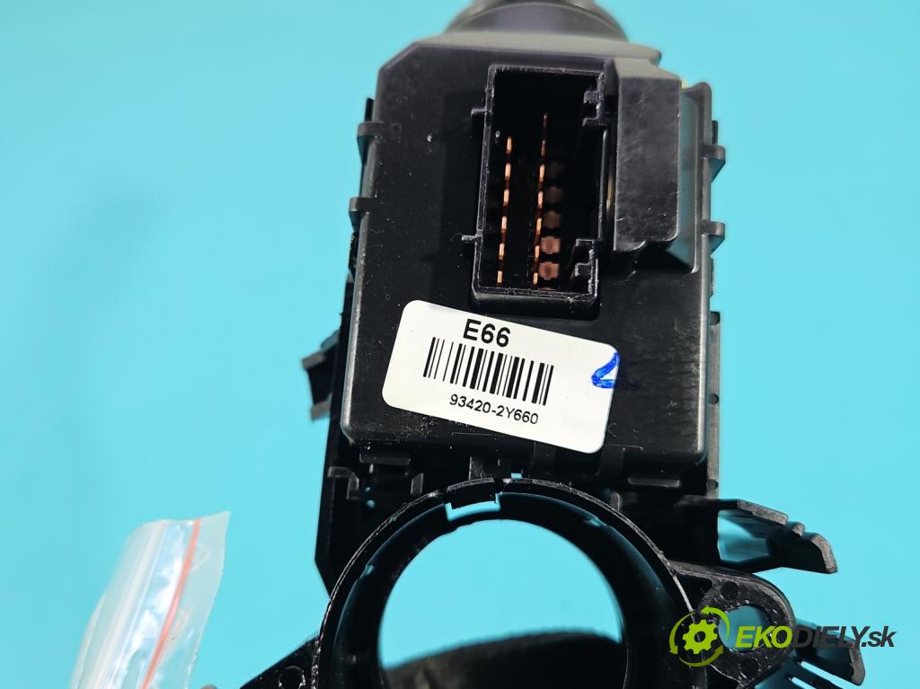 Kia Sportage III 2010-2015 1.6 GDI 135 HP manual 99 kW 1591 cm3 5- prepínač komplex: 93420-2Y660 (Prepínacie páčky pod volantom)