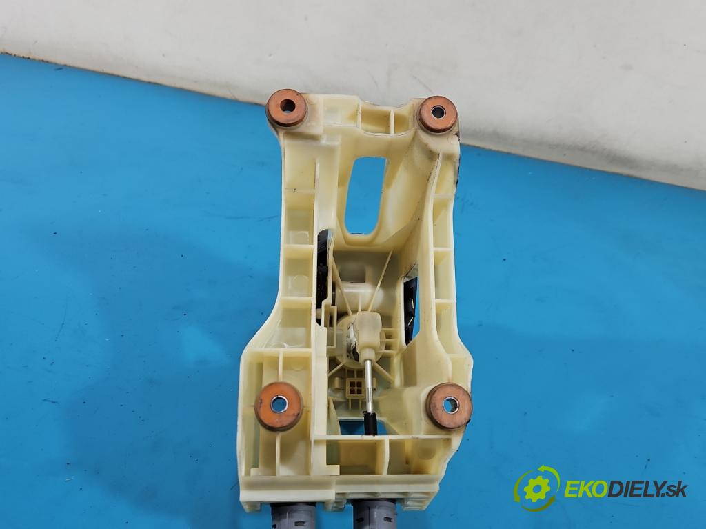 Kia Sportage III 2010-2015 1.6 GDI 135 HP manual 99 kW 1591 cm3 5- Páka: Změny: stupeň,rýchlosť 43700-3WXXX (Rýchlostná páka (kulisa))