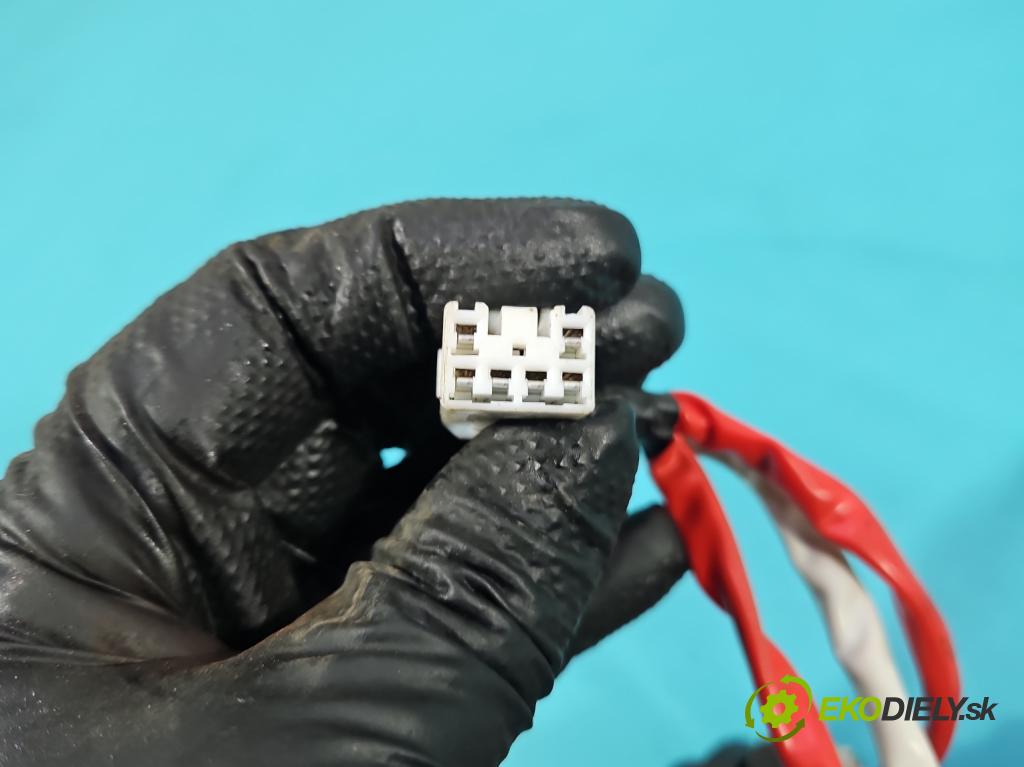 Kia Sportage III 2010-2015 1.6 GDI 135 HP manual 99 kW 1591 cm3 5- Spínačka  (Spínacia skrinka)