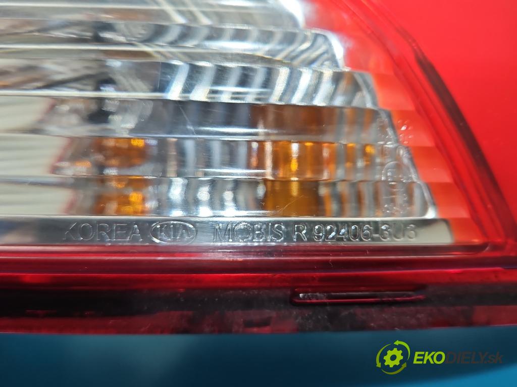 Kia Sportage III 2010-2015 1.6 GDI 135 HP manual 99 kW 1591 cm3 5- svetlo / reflektor zadné pravé nárazník 92406-3U3