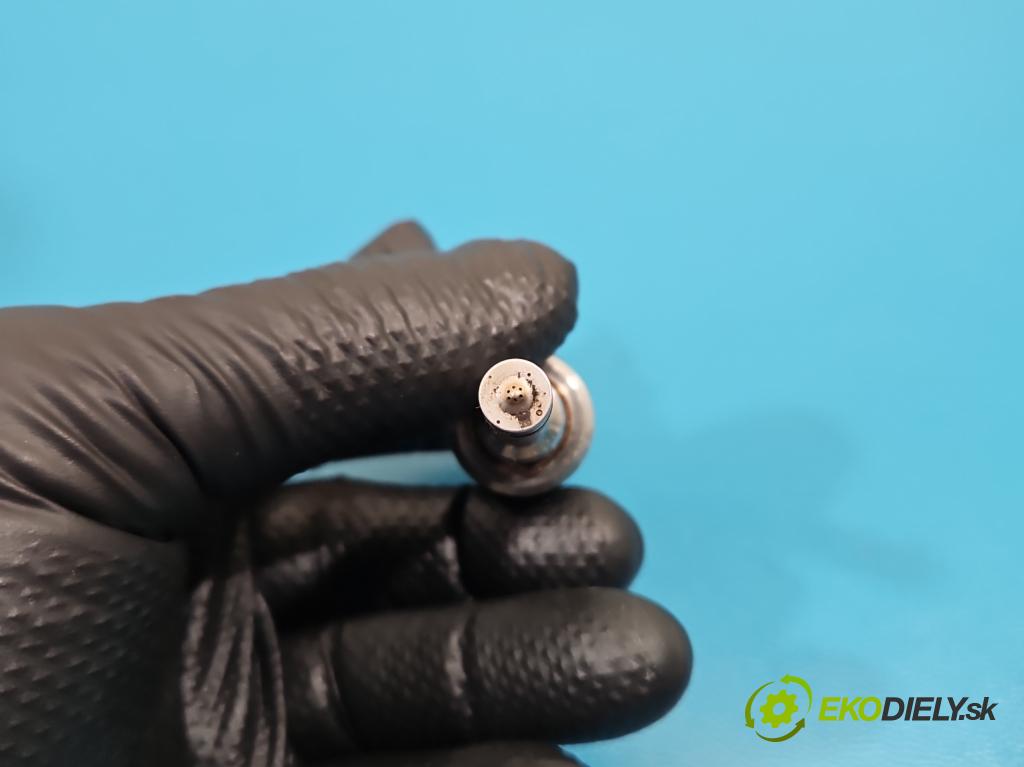 Kia Sportage III 2010-2015 1.6 GDI 135 HP manual 99 kW 1591 cm3 5- vstrek 35310-2B110 (Vstrekovač paliva)