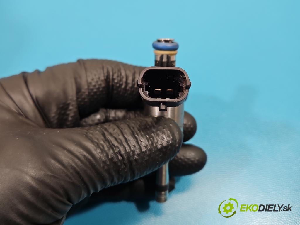 Kia Sportage III 2010-2015 1.6 GDI 135 HP manual 99 kW 1591 cm3 5- vstrek 0261500100 (Vstrekovač paliva)