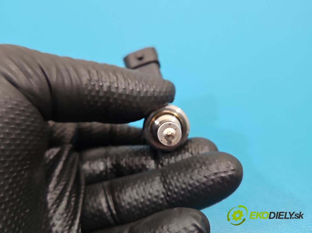 Kia Sportage III 2010-2015 1.6 GDI 135 HP manual 99 kW 1591 cm3 5- vstrek 0261500100 (Vstrekovač paliva)