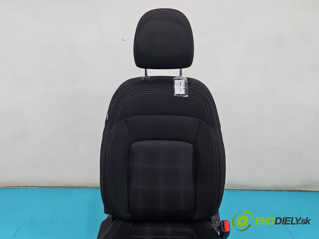 Kia Sportage III 2010-2015 1.6 GDI 135 HP manual 99 kW 1591 cm3 5- Sedačka pravý  (Sedadlo)