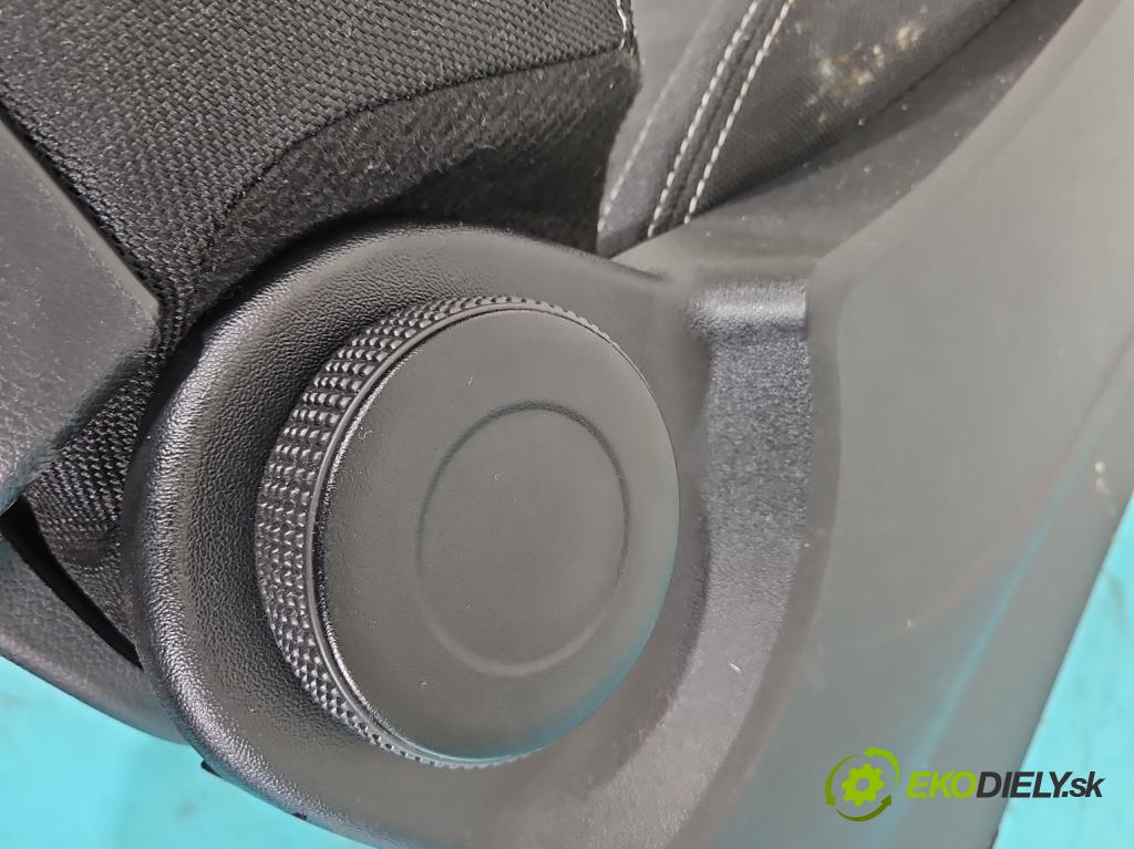 Kia Sportage III 2010-2015 1.6 GDI 135 HP manual 99 kW 1591 cm3 5- Sedačka pravý  (Sedadlo)