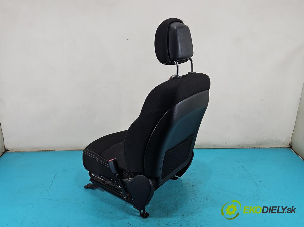 Kia Sportage III 2010-2015 1.6 GDI 135 HP manual 99 kW 1591 cm3 5- Sedačka pravý  (Sedadlo)