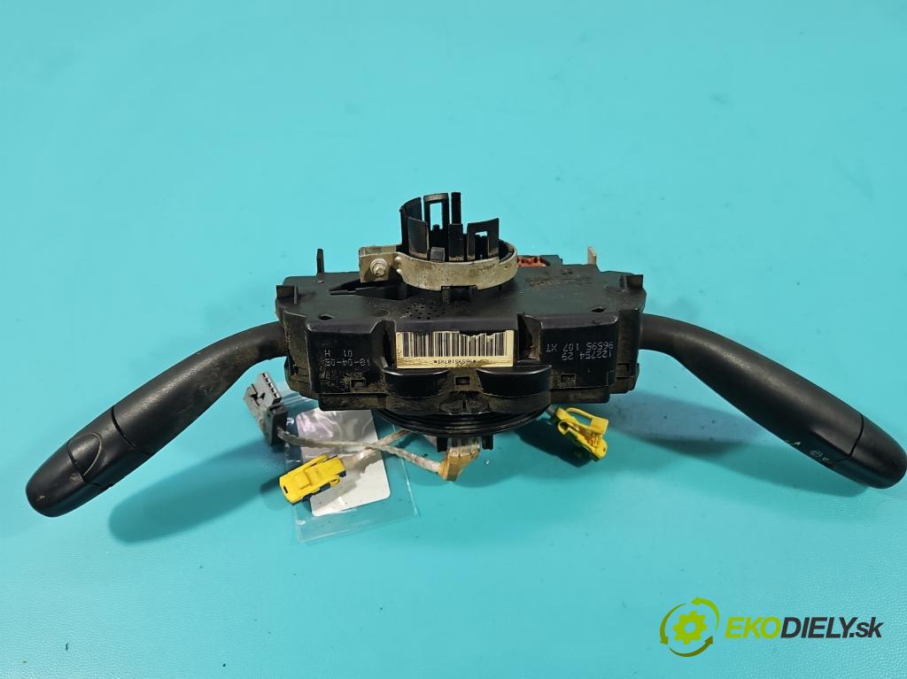 Peugeot 206 1.4 hdi 68 HP manual 50 kW 1398 cm3 5- prepínač komplex: 96595107XT (Prepínacie páčky pod volantom)