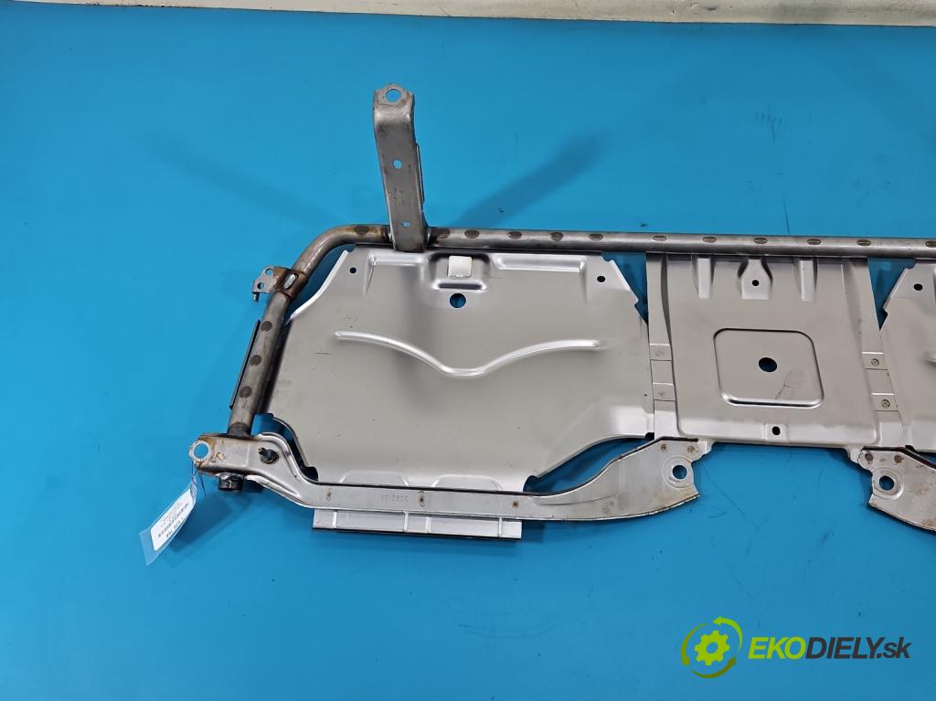 Toyota Auris II 2012-2018 1.8 hybrid 99 hp automatic 73 kW 1798 cm3 5- kryt 2092085