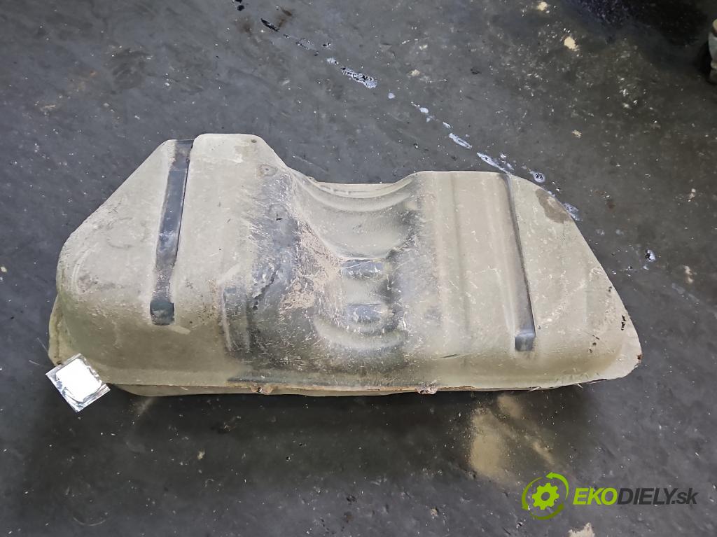 Kia Sportage III 2010-2015 1.6 GDI 135 HP manual 99 kW 1591 cm3 5- Nádrž: palivo  (Palivová nádrž)