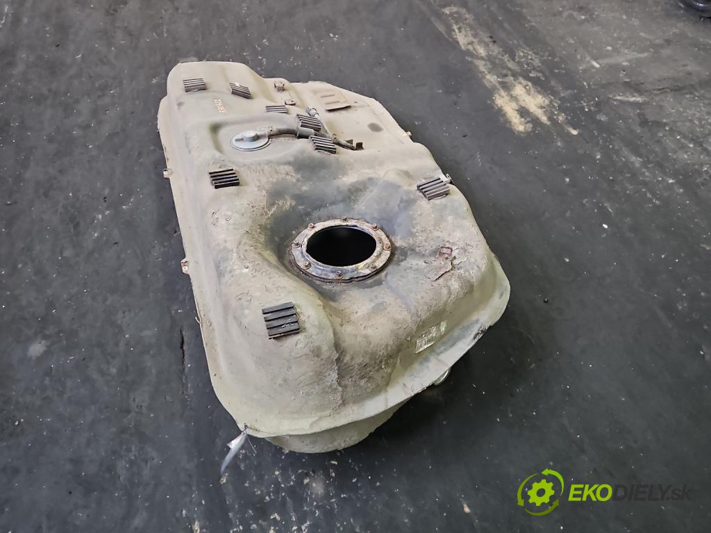 Kia Sportage III 2010-2015 1.6 GDI 135 HP manual 99 kW 1591 cm3 5- Nádrž: palivo  (Palivová nádrž)