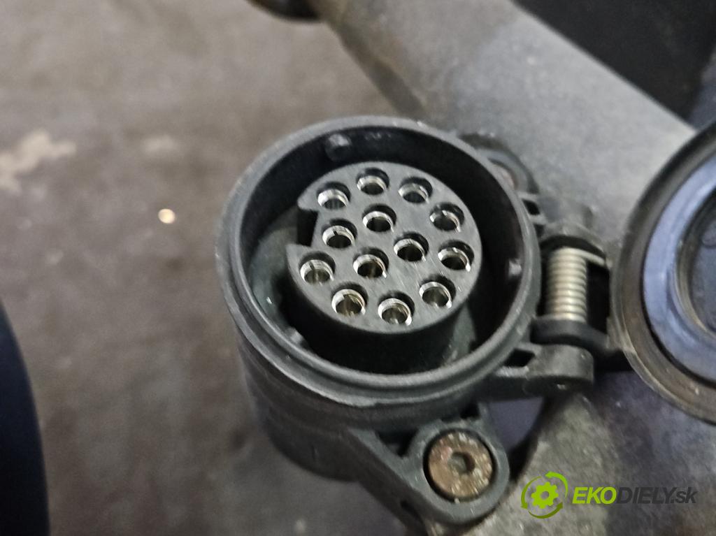 Bmw 3 F34 2013-2020 2.0d 190 hp automatic 140 kW 1999 cm3 5- oko tažné 6851101 (Tažné zařízení)