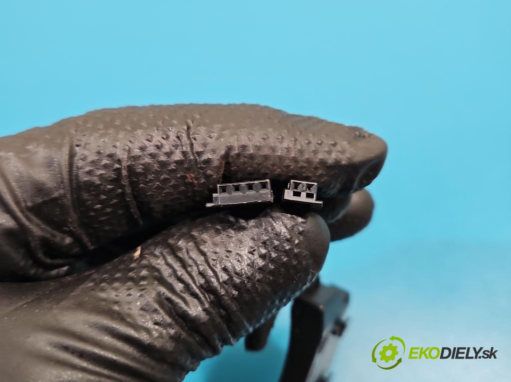 Bmw 3 F34 2013-2020 2.0d 190 HP automatic 140 kW 1999 cm3 5- riadiaca jednotka ostatné 7849393-02