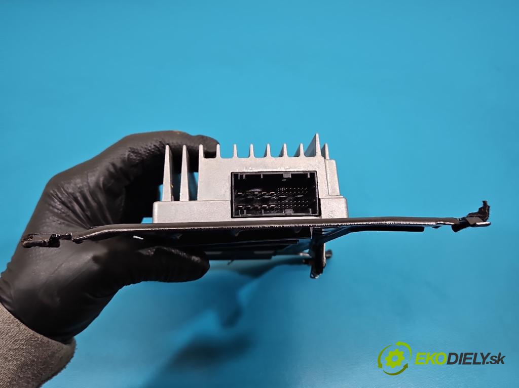 Bmw 3 F34 2013-2020 2.0d 190 HP automatic 140 kW 1999 cm3 5- Zesilovač: 9387662 (Zosilňovač)