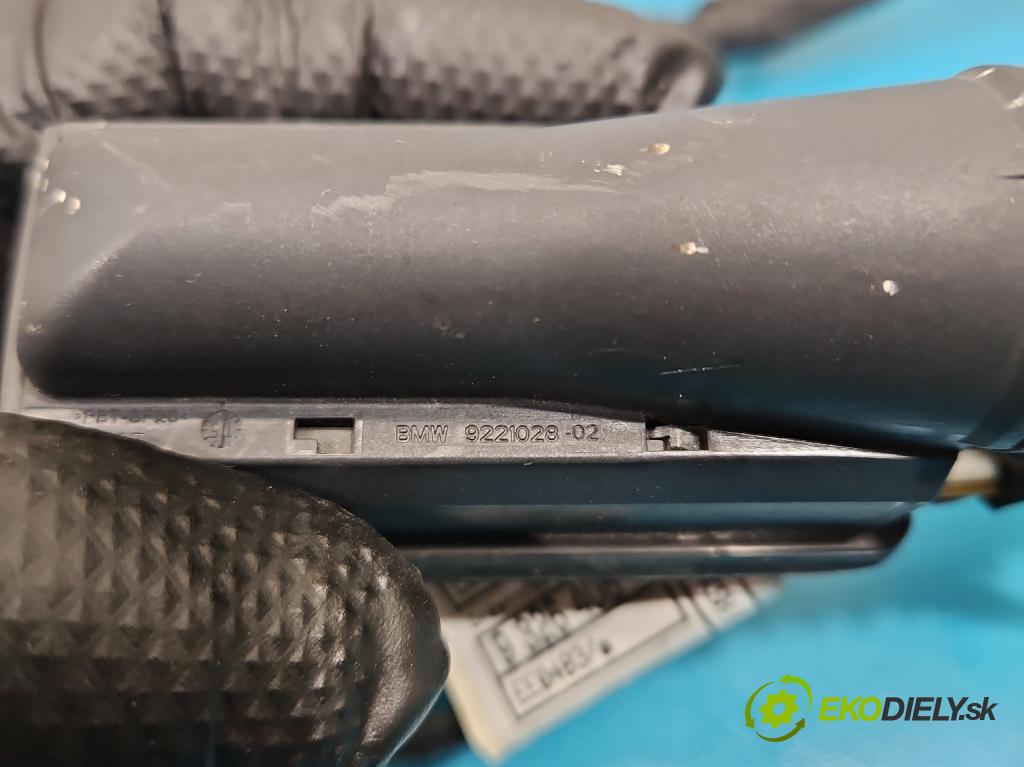 Bmw 3 F34 2013-2020 2.0d 190 hp automatic 140 kW 1999 cm3 5- Balíček: dveře přední vlevo 9326408