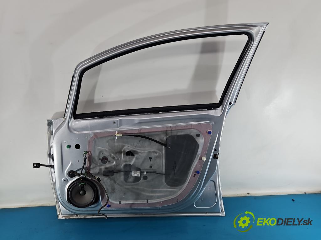 Opel Corsa E 2014-2019 1.4 16V 75 HP manual 55 kW 1398 cm3 5- dvere predné pravé  (Kľučka dverí ostatné)
