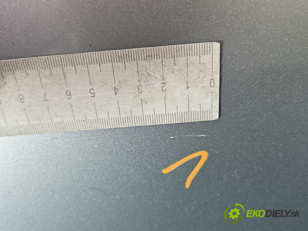 Opel Corsa E 2014-2019 1.4 16V 75 HP manual 55 kW 1398 cm3 5- dvere predné ľavé  (Kľučka dverí ostatné)