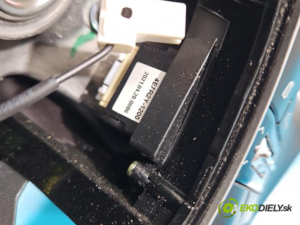 Kia Ceed III 2018- 1.5 160 HP automatic 117.5 kW 1482 cm3 5- volant 56100-J7520CEP (Volant)