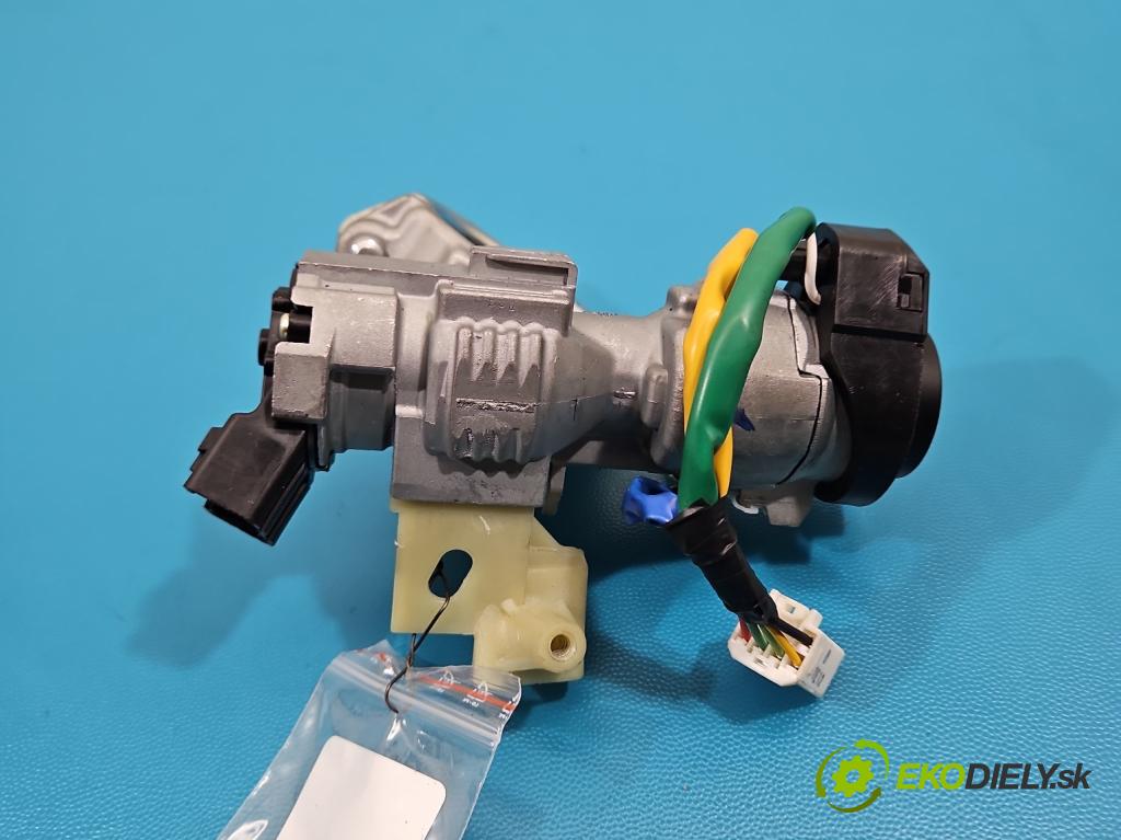 Kia Ceed III 2018- 1.5 160 HP automatic 117.5 kW 1482 cm3 5- Spínačka  (Spínacia skrinka)