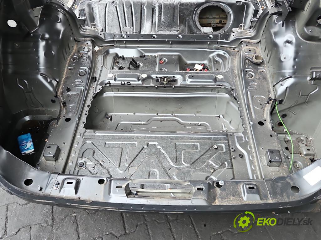 Bmw 3 F34 2013-2020 2.0d 190 hp automatic 140 kW 1999 cm3 5- stěna zadní
