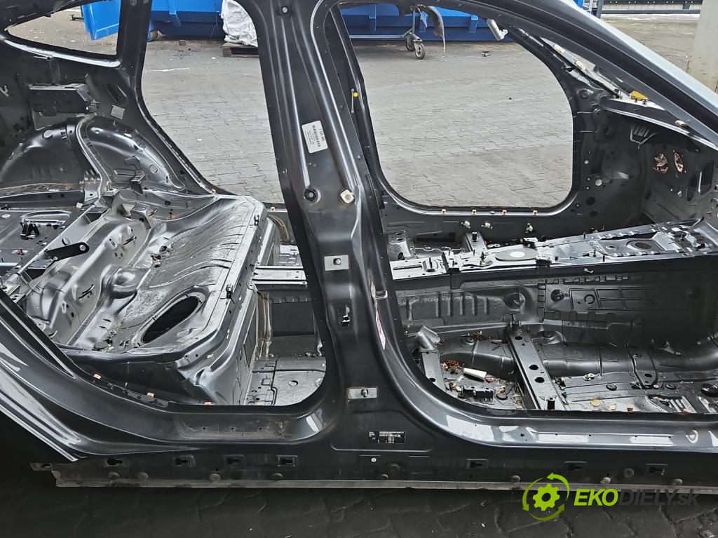 Bmw 3 F34 2013-2020 2.0d 190 hp automatic 140 kW 1999 cm3 5- práh pravý  (Karoserie ostatní)