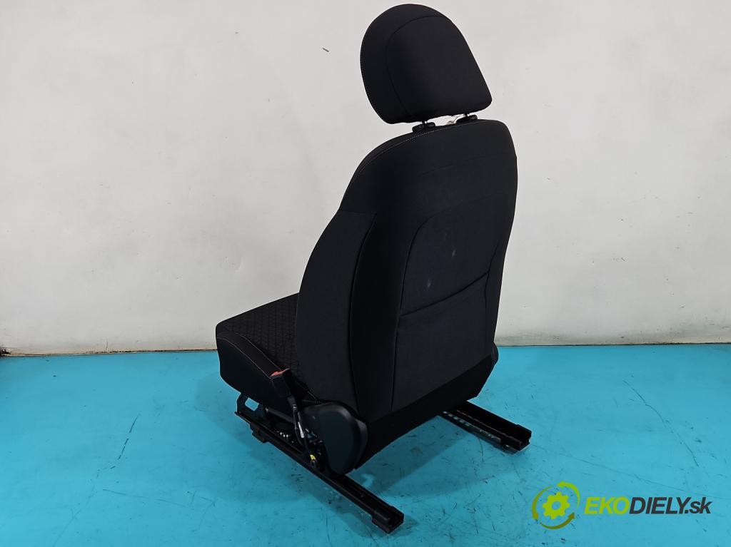 Kia Ceed III 2018- 1.5 160 HP automatic 117.5 kW 1482 cm3 5- Sedačka pravý  (Sedadlo)