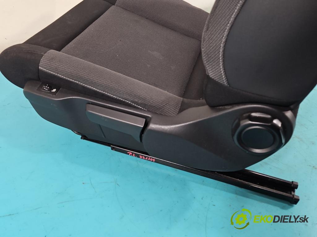 Citroen C4 Cactus 2014-2020 1.6 hdi 92 HP automatic 68 kW 1560 cm3 5- Sedačka ľavý  (Sedadlo)