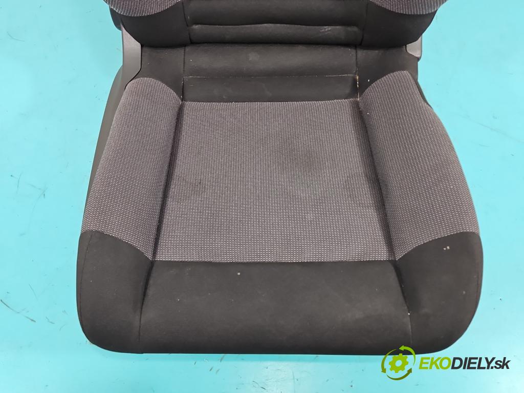 Citroen C4 Cactus 2014-2020 1.6 hdi 92 HP automatic 68 kW 1560 cm3 5- Sedačka pravý  (Sedadlo)