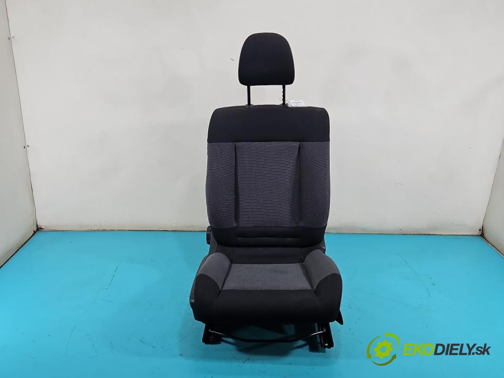 Citroen C4 Cactus 2014-2020 1.6 hdi 92 HP automatic 68 kW 1560 cm3 5- Sedačka pravý  (Sedadlo)