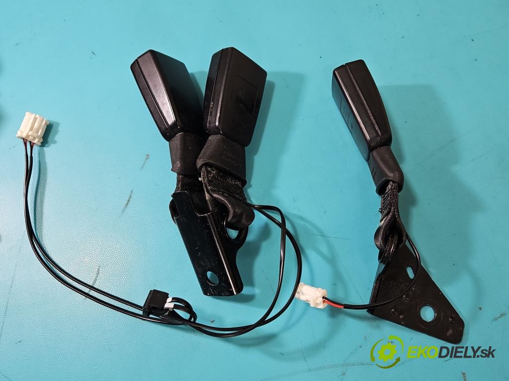 Citroen C4 Cactus 2014-2020 1.6 hdi 92 HP automatic 68 kW 1560 cm3 5- Pohovka: zadné  (Sedadlo)