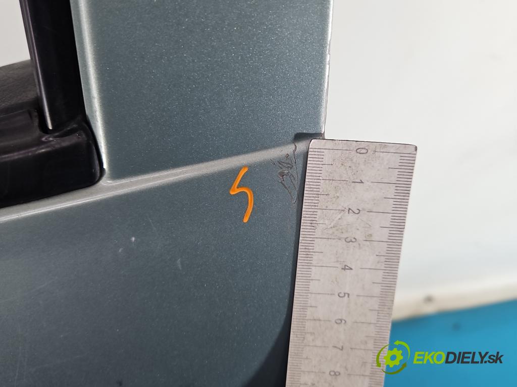 Skoda Octavia I 1996-2010 1.6 SR 102 HP manual 75 kW 1595 cm3 5- dvere predné ľavé  (Kľučka dverí ostatné)