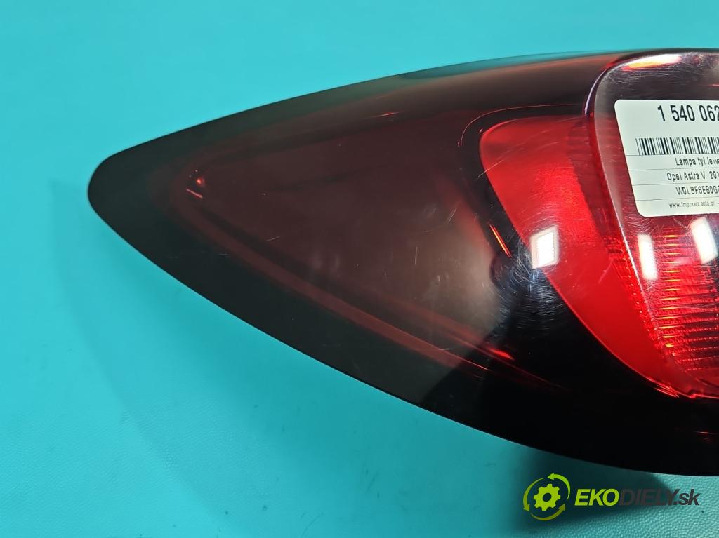 Opel Astra V  2015-2022 1.4 T 125 HP manual 92 kW 1399 cm3 5- svetlo / reflektor zadné ľavé 39015943 (Kľučka dverí ostatné)