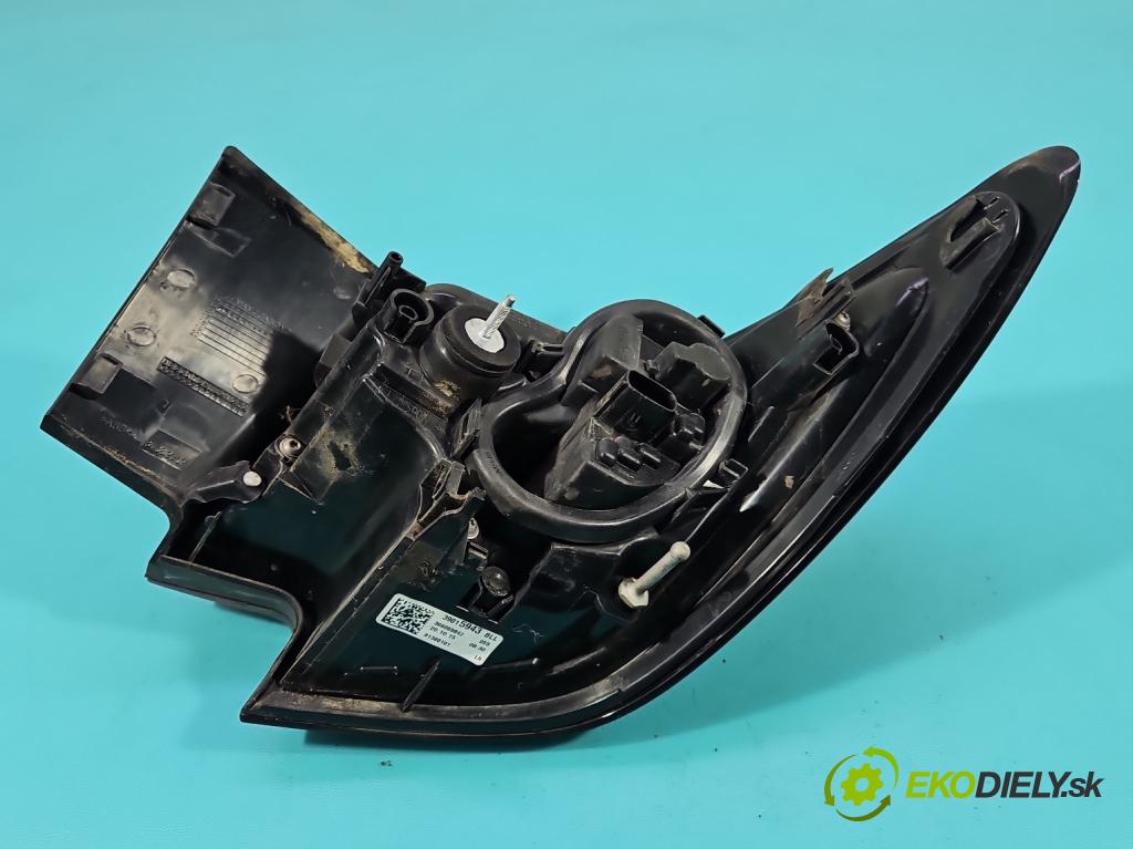 Opel Astra V  2015-2022 1.4 T 125 HP manual 92 kW 1399 cm3 5- svetlo / reflektor zadné ľavé 39015943 (Kľučka dverí ostatné)