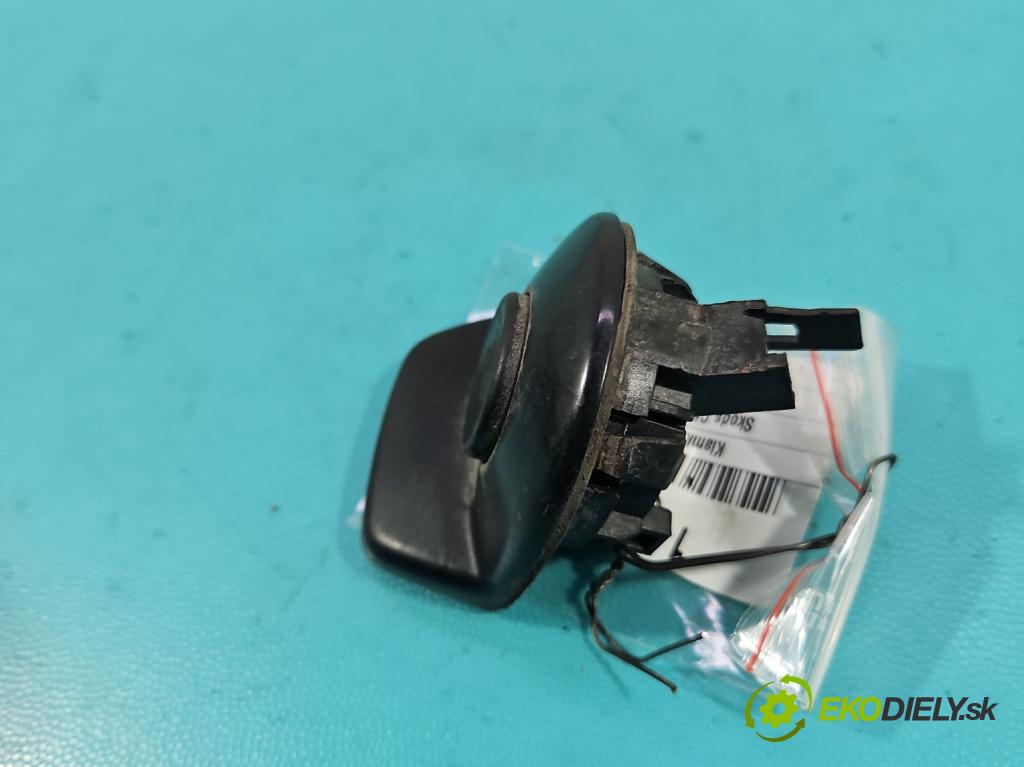 Skoda Citigo 2011-2019 1.0 MPI 60 HP manual 44 kW 999 cm3 5- rukoväť kufrové dvere zadné 1S0827566
